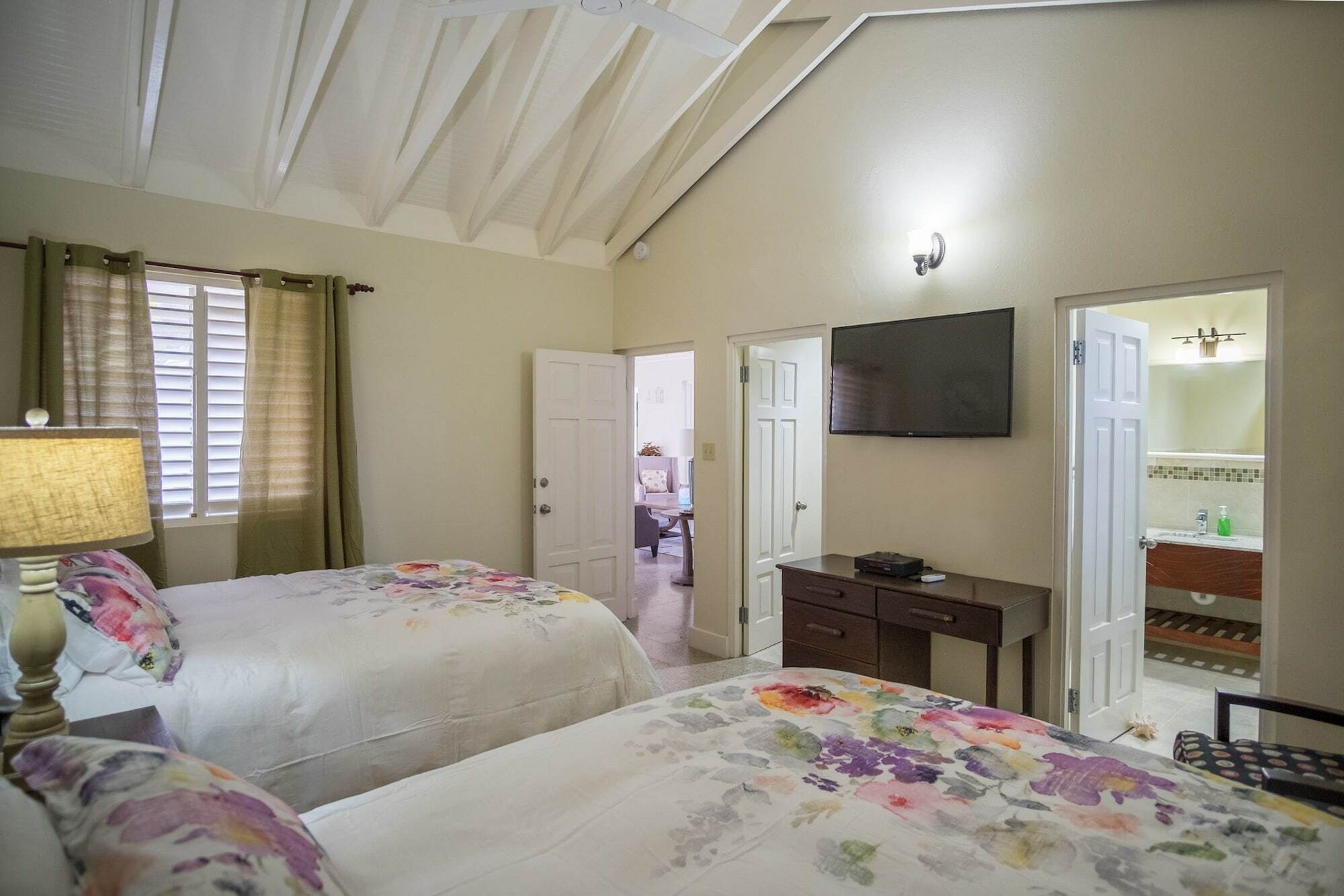 Sunspot Villa Рънауей Бей Екстериор снимка